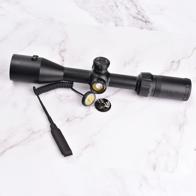 Scopi ottici essenziali ZOS 3-9x42 R6 Primo piano focale Scopo con illuminazione rossa
